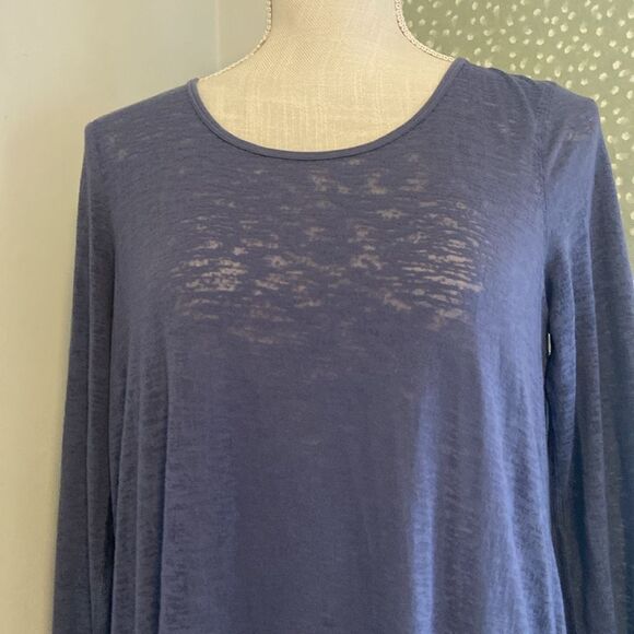 Lululemon Blue Lightweight Opaque Open Back Long Sleeve Athletic Tee Size Medium - Picture 2 of 8
